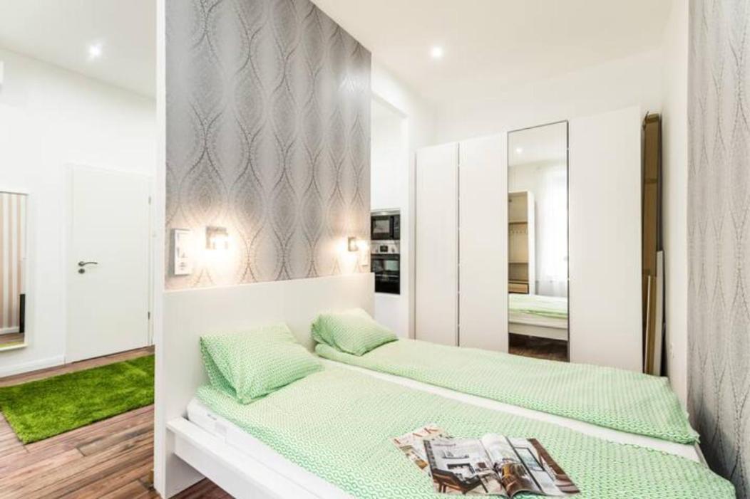 Hi-Bp Design Home Apartments In The Heart Of Будапеща Екстериор снимка