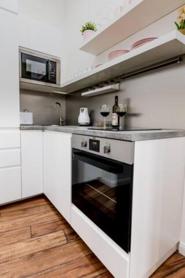 Hi-Bp Design Home Apartments In The Heart Of Будапеща Екстериор снимка