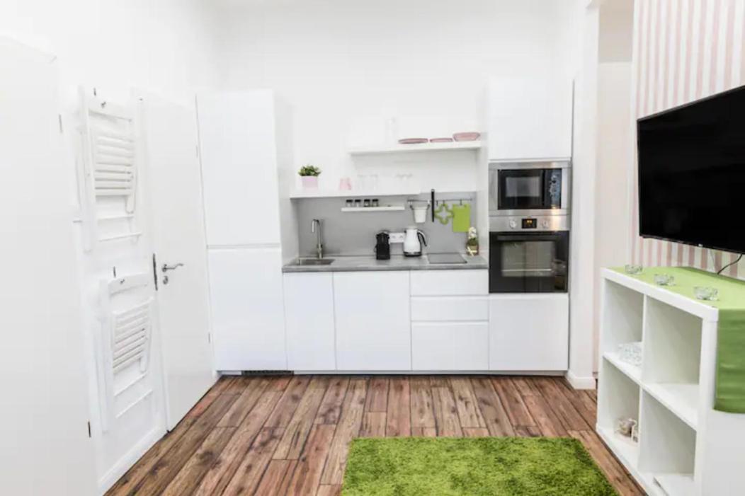 Hi-Bp Design Home Apartments In The Heart Of Будапеща Екстериор снимка
