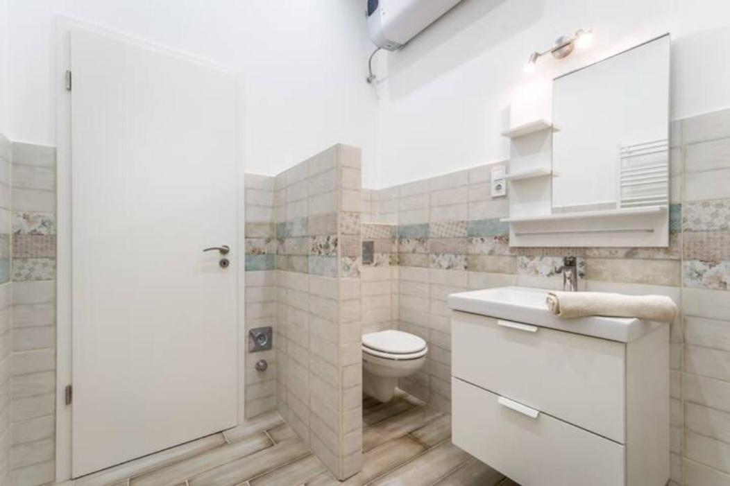 Hi-Bp Design Home Apartments In The Heart Of Будапеща Екстериор снимка