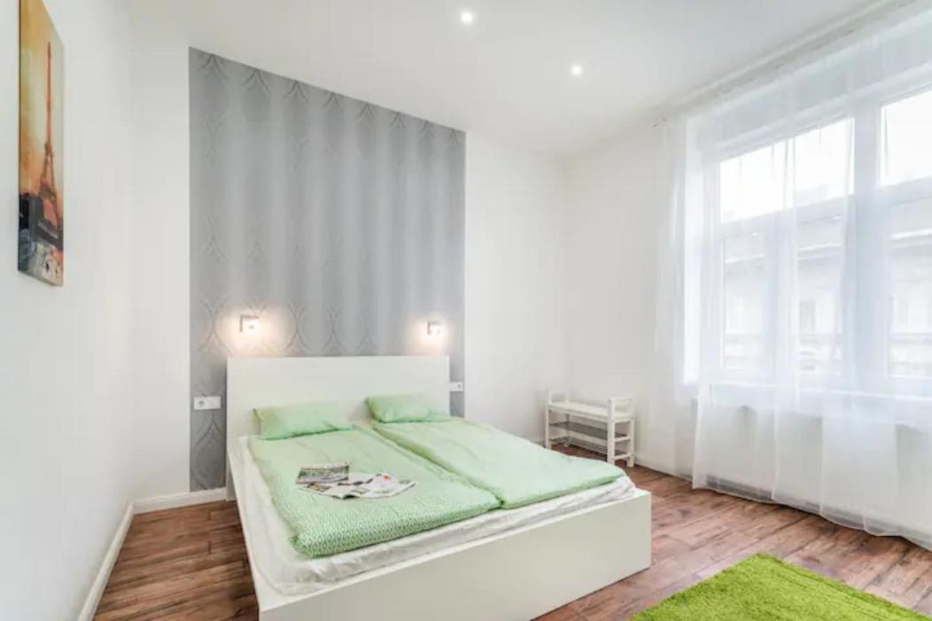 Hi-Bp Design Home Apartments In The Heart Of Будапеща Екстериор снимка