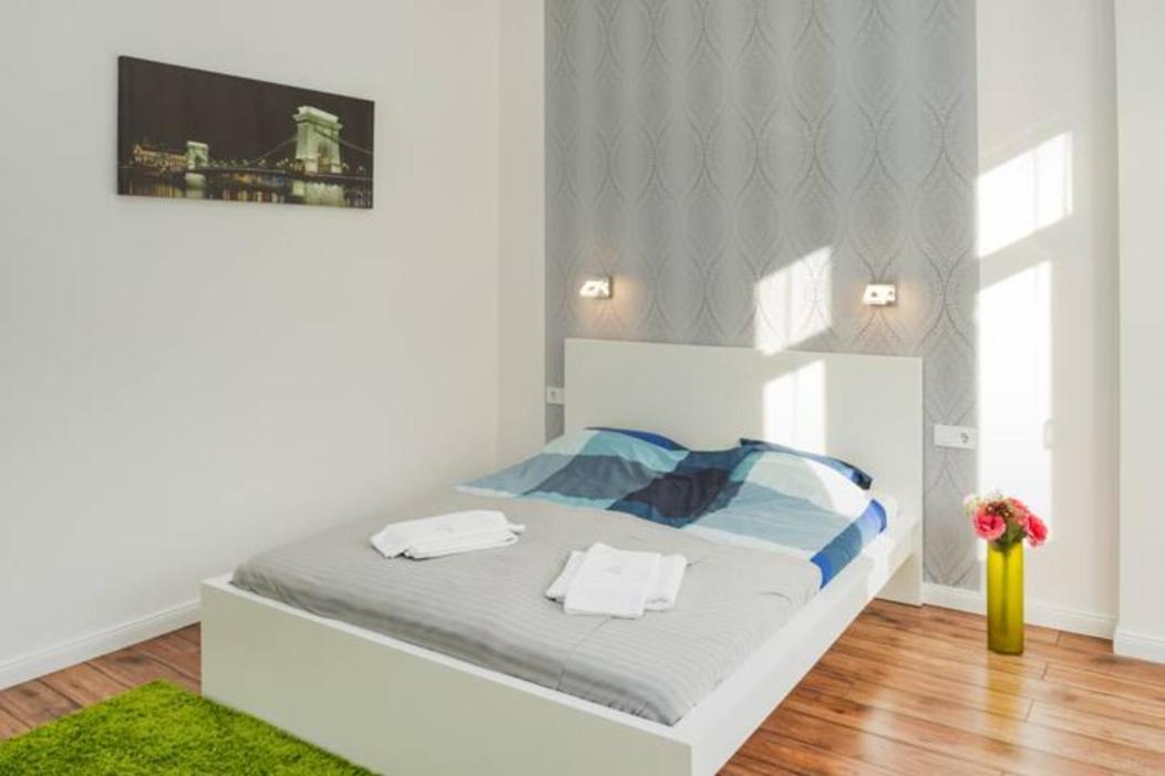 Hi-Bp Design Home Apartments In The Heart Of Будапеща Екстериор снимка